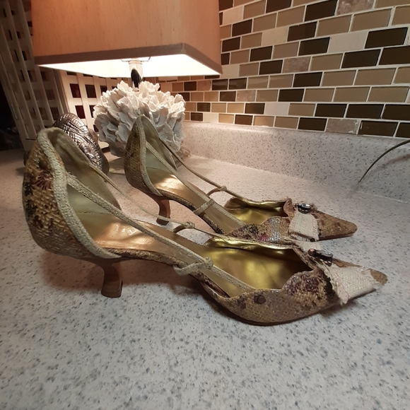 Hype hand made kitten heel size 8 1/2 - Picture 3 of 7